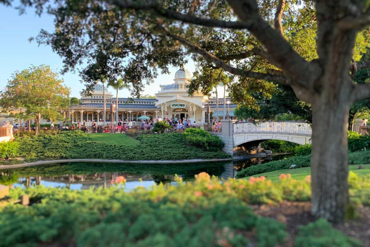 Crystal Palace restaurant and nearby bridge
